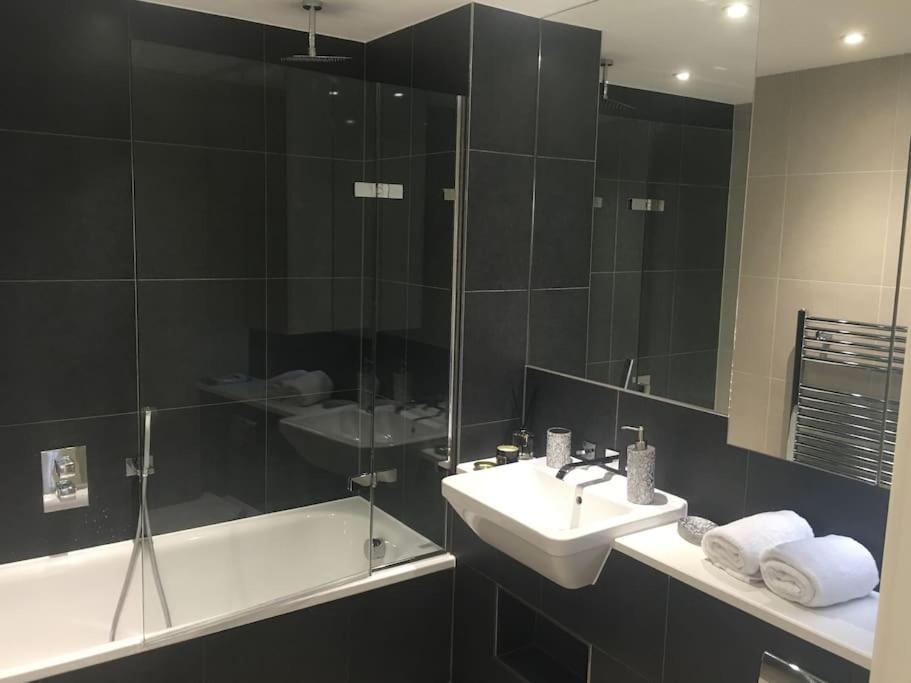 Grand Serviced Apartment***** كرويدون المظهر الخارجي الصورة